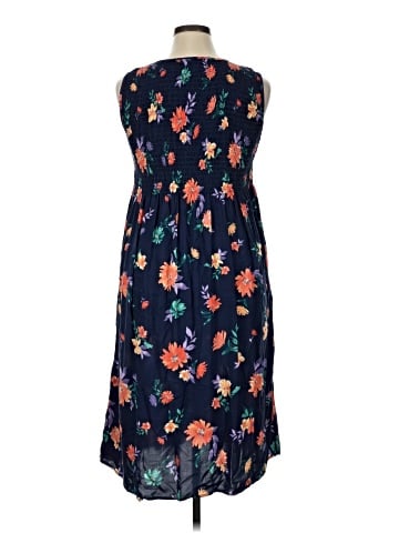 Croft & Barrow Casual Dress (view 2)