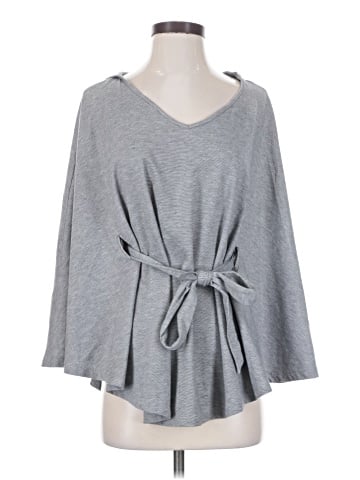 Paraella Poncho (view 1)
