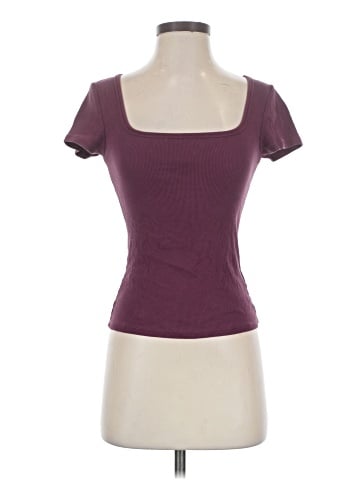 Old Navy Short Sleeve T-Shirt (view 1)