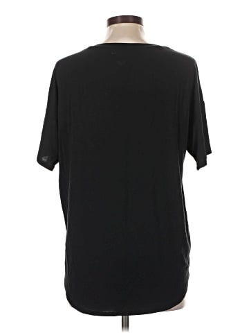 American Eagle Outfitters Short Sleeve T-Shirt (view 2)