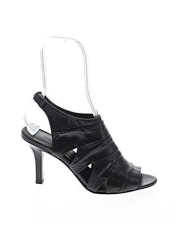 Elizabeth and James Sandals (view 1)