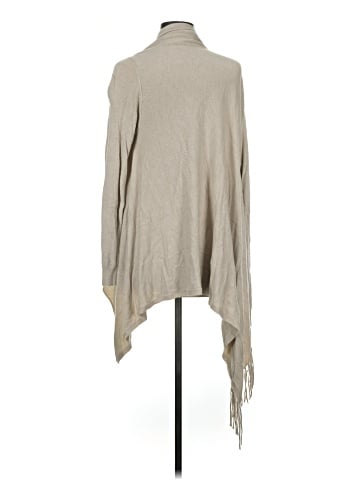 Lovestitch Poncho (view 2)