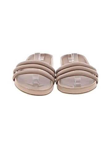 Old Navy Sandals (view 2)