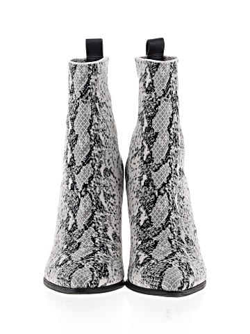 Steve Madden Ankle Boots (view 2)