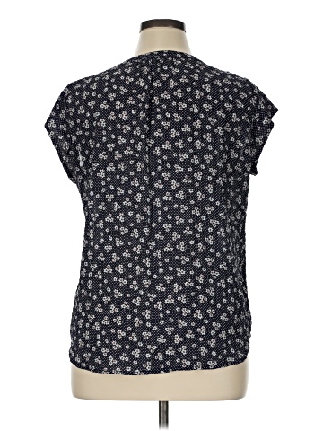 Fun2Fun Short Sleeve Blouse (view 2)