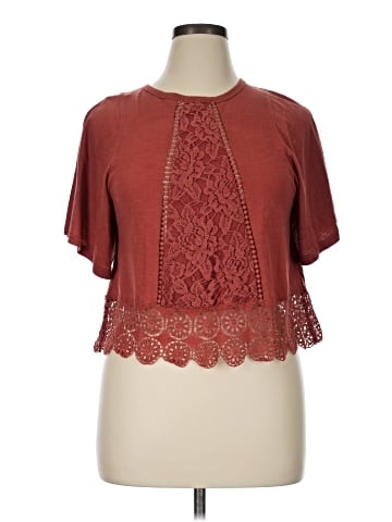 Taylor & Sage Short Sleeve Top (view 1)
