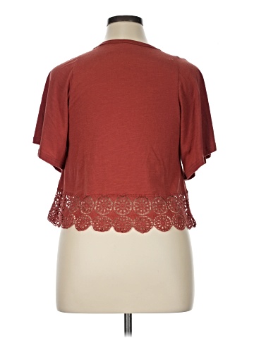 Taylor & Sage Short Sleeve Top (view 2)