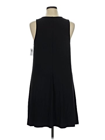 Old Navy Casual Dress (view 2)