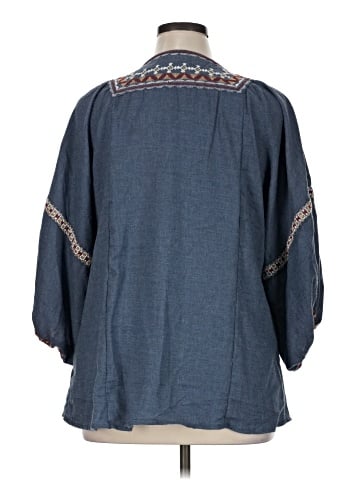 Max Studio 3/4 Sleeve T-Shirt (view 2)