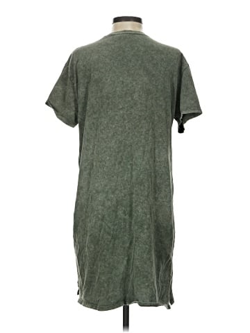 Bershka Short Sleeve T-Shirt (view 2)