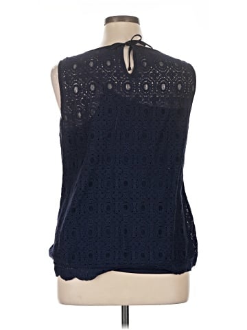 Roz & Ali Sleeveless T-Shirt (view 2)
