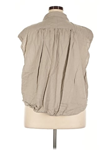 H&M Sleeveless Button-Down Shirt (view 2)