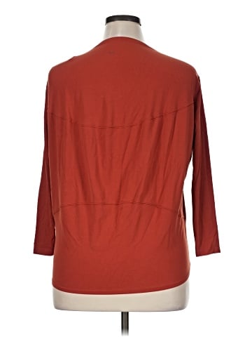 Lululemon Athletica 3/4 Sleeve T-Shirt (view 2)