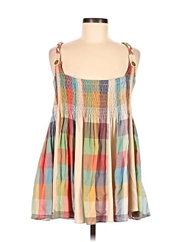 LaROK Sleeveless Blouse (view 1)
