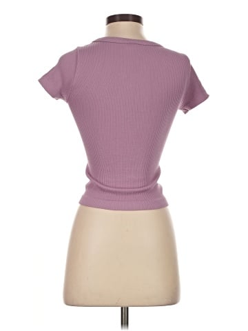 Old Navy Short Sleeve T-Shirt (view 2)