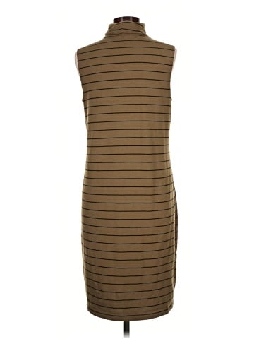 Old Navy Casual Dress (view 2)