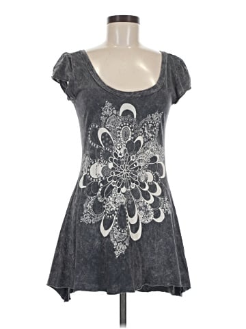 Romeo & Juliet Couture Casual Dress (view 1)