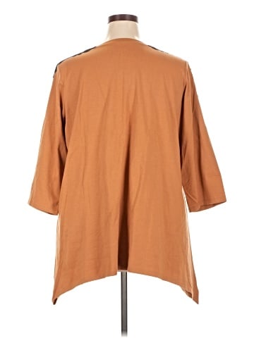 D&Co. 3/4 Sleeve Top (view 2)