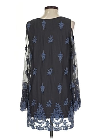 The Pyramid Collection Long Sleeve Blouse (view 2)