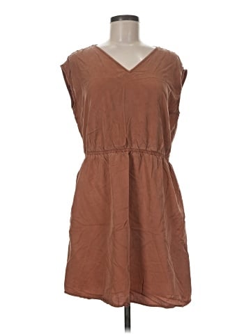 Universal Thread Casual Dress (view 1)