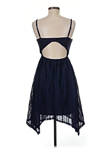 No Boundaries Sleeveless Top (view 2)