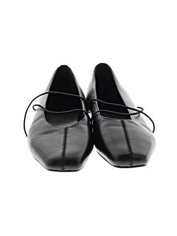 Unbranded Flats (view 2)