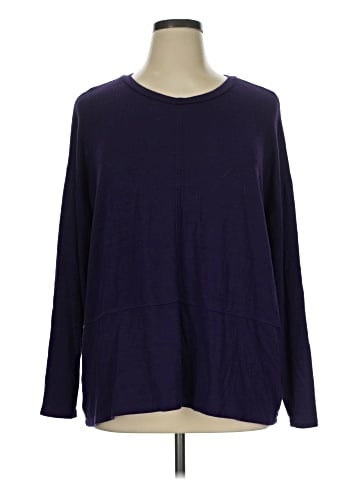 Liz Claiborne Long Sleeve T-Shirt (view 1)