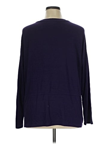 Liz Claiborne Long Sleeve T-Shirt (view 2)