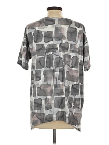 LOGO by Lori Goldstein Short Sleeve T-Shirt (view 2)