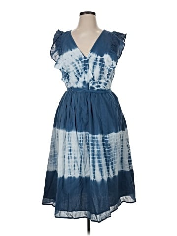 Crown & Ivy Casual Dress (view 1)