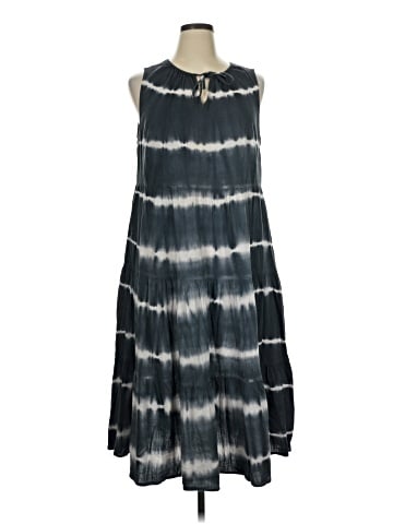 Old Navy Casual Dress (view 1)