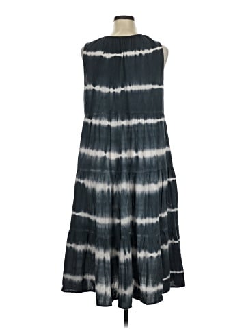 Old Navy Casual Dress (view 2)