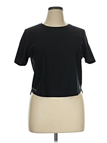 Fabletics Short Sleeve T-Shirt (view 1)