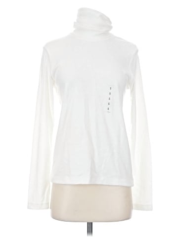 Uniqlo Turtleneck Sweater (view 1)