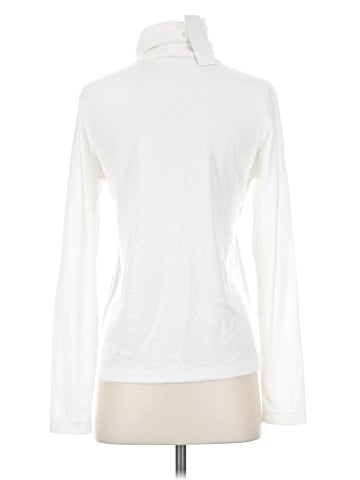 Uniqlo Turtleneck Sweater (view 2)