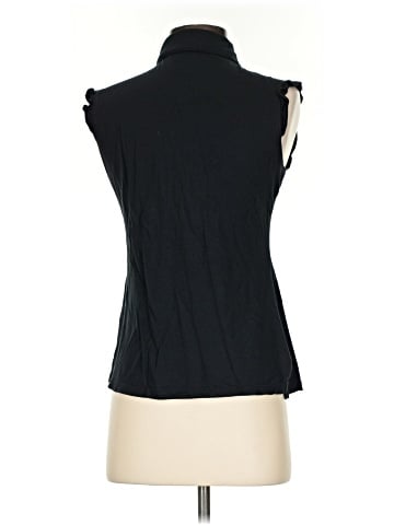Gap Sleeveless Button-Down Shirt (view 2)