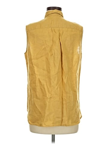 Uniqlo Sleeveless Button-Down Shirt (view 2)