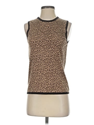 Real Clothes Sleeveless T-Shirt (view 1)