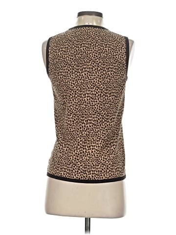 Real Clothes Sleeveless T-Shirt (view 2)
