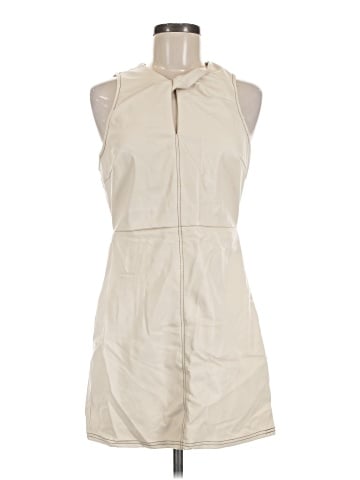 Le Lis Casual Dress (view 1)