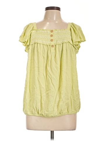 Maurices Short Sleeve T-Shirt (view 1)