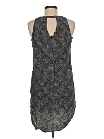 Old Navy Casual Dress (view 2)
