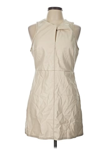 Le Lis Casual Dress (view 1)