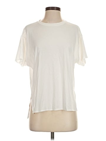 Uniqlo Short Sleeve T-Shirt (view 1)