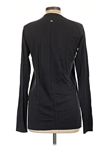 Lululemon Athletica Long Sleeve T-Shirt (view 2)