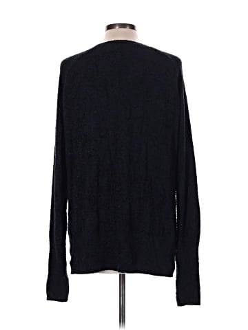 Barefoot Dreams Pullover Sweater (view 2)