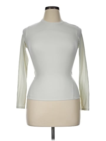 Lululemon Athletica 3/4 Sleeve T-Shirt (view 1)