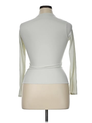 Lululemon Athletica 3/4 Sleeve T-Shirt (view 2)