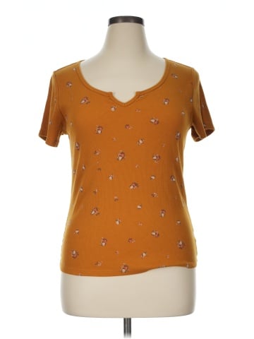 Old Navy Short Sleeve T-Shirt (view 1)