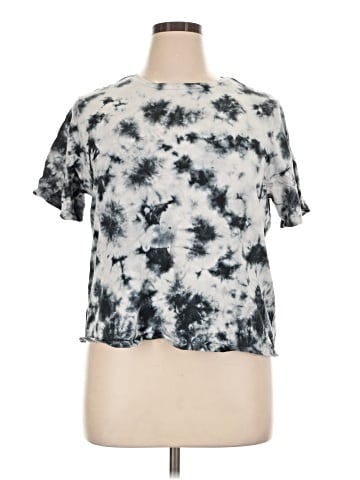 Elizabeth and James Short Sleeve T-Shirt (view 1)